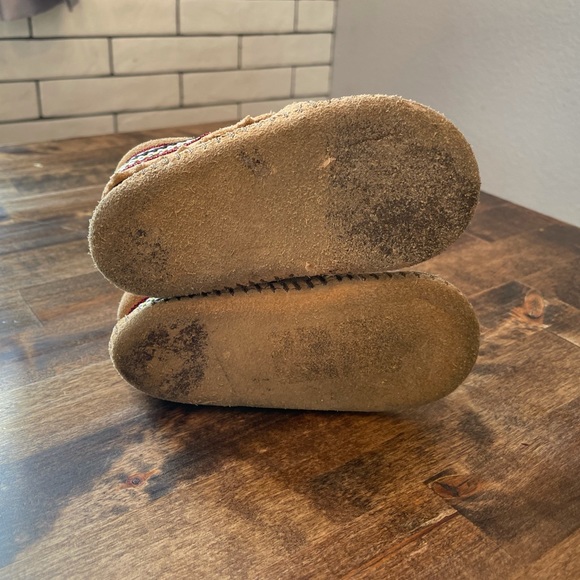 Minnetonka leather moccasins - Picture 4 of 5